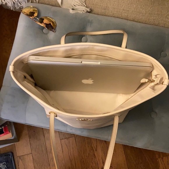 Coach Pebble Leather Purse - Picture 13 of 13